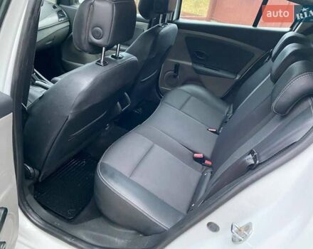 Белый Рено Меган, объемом двигателя 1.5 л и пробегом 210 тыс. км за 6450 $, фото 24 на Automoto.ua