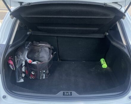 Белый Рено Меган, объемом двигателя 1.5 л и пробегом 270 тыс. км за 6500 $, фото 9 на Automoto.ua