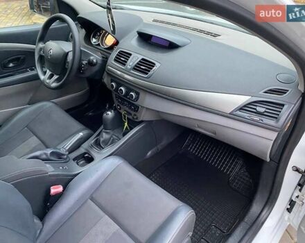 Белый Рено Меган, объемом двигателя 1.5 л и пробегом 210 тыс. км за 6450 $, фото 20 на Automoto.ua