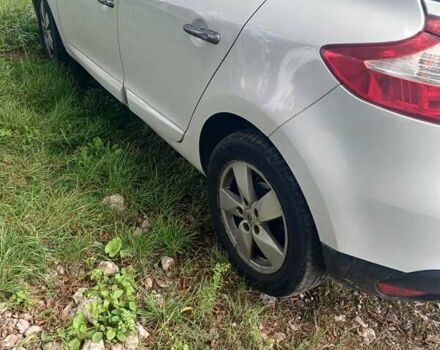 Белый Рено Меган, объемом двигателя 1.6 л и пробегом 202 тыс. км за 6500 $, фото 3 на Automoto.ua