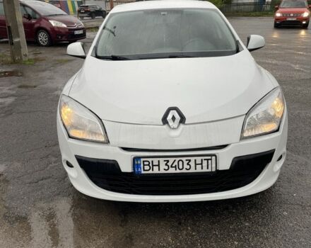Рено Меган 2011 в Белой Церкве на Automoto.ua Белый Рено Меган, объемом двигателя 1.5 л и пробегом 251 тыс. км за 6850 $, фото 4 на Automoto.ua