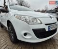 Белый Рено Меган, объемом двигателя 1.6 л и пробегом 175 тыс. км за 7800 $, фото 2 на Automoto.ua