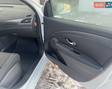 Білий Рено Меган, об'ємом двигуна 1.6 л та пробігом 139 тис. км за 7600 $, фото 27 на Automoto.ua