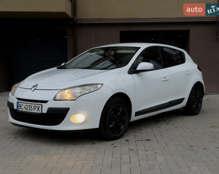 Белый Рено Меган, объемом двигателя 1.46 л и пробегом 275 тыс. км за 5800 $, фото 4 на Automoto.ua