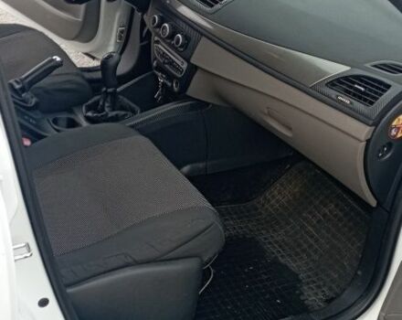 Белый Рено Меган, объемом двигателя 1.5 л и пробегом 225 тыс. км за 6300 $, фото 17 на Automoto.ua