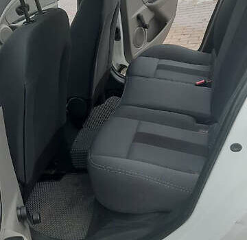 Белый Рено Меган, объемом двигателя 1.5 л и пробегом 306 тыс. км за 6499 $, фото 3 на Automoto.ua