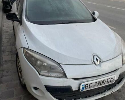 Білий Рено Меган, об'ємом двигуна 1.46 л та пробігом 320 тис. км за 4200 $, фото 1 на Automoto.ua