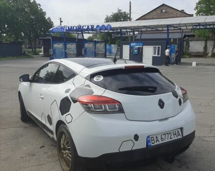 Белый Рено Меган, объемом двигателя 1.5 л и пробегом 252 тыс. км за 6500 $, фото 3 на Automoto.ua