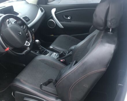 Белый Рено Меган, объемом двигателя 1.5 л и пробегом 252 тыс. км за 6500 $, фото 5 на Automoto.ua