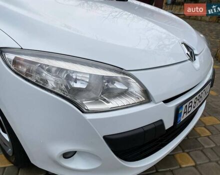Белый Рено Меган, объемом двигателя 1.5 л и пробегом 210 тыс. км за 6450 $, фото 5 на Automoto.ua