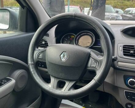 Белый Рено Меган, объемом двигателя 1.4 л и пробегом 198 тыс. км за 5900 $, фото 17 на Automoto.ua
