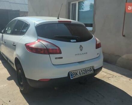 Белый Рено Меган, объемом двигателя 1.5 л и пробегом 275 тыс. км за 6500 $, фото 2 на Automoto.ua