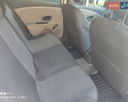 Белый Рено Меган, объемом двигателя 1.46 л и пробегом 241 тыс. км за 6500 $, фото 11 на Automoto.ua