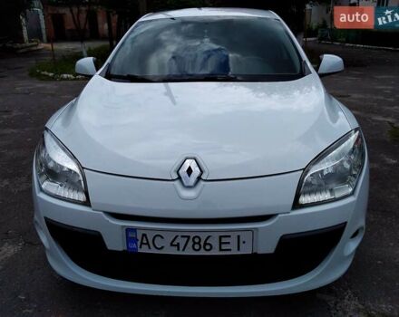 Белый Рено Меган, объемом двигателя 1.46 л и пробегом 191 тыс. км за 7300 $, фото 2 на Automoto.ua