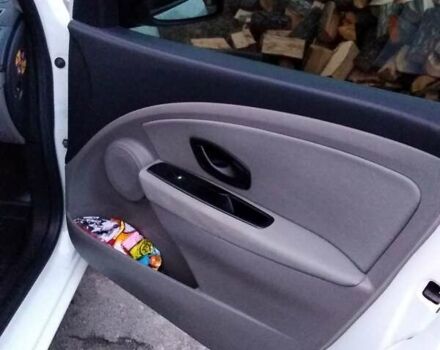 Белый Рено Меган, объемом двигателя 1.46 л и пробегом 191 тыс. км за 7300 $, фото 11 на Automoto.ua