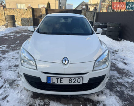 Білий Рено Меган, об'ємом двигуна 1.6 л та пробігом 139 тис. км за 7600 $, фото 2 на Automoto.ua
