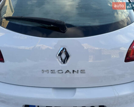 Білий Рено Меган, об'ємом двигуна 1.6 л та пробігом 139 тис. км за 7600 $, фото 23 на Automoto.ua