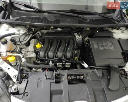 Белый Рено Меган, объемом двигателя 1.6 л и пробегом 168 тыс. км за 7500 $, фото 13 на Automoto.ua