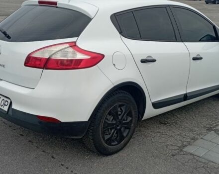 Белый Рено Меган, объемом двигателя 1.5 л и пробегом 225 тыс. км за 6300 $, фото 5 на Automoto.ua