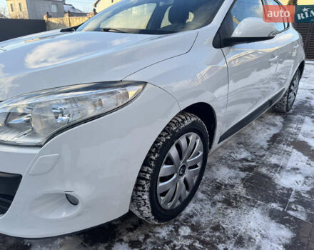 Білий Рено Меган, об'ємом двигуна 1.6 л та пробігом 139 тис. км за 7600 $, фото 19 на Automoto.ua