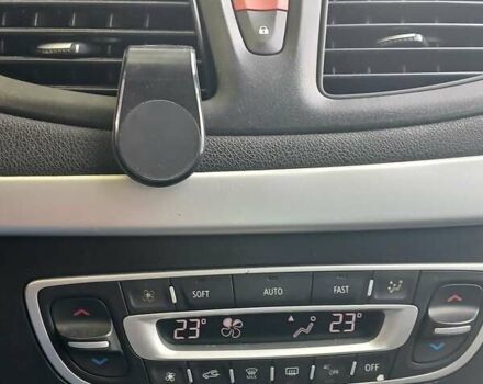 Белый Рено Меган, объемом двигателя 1.6 л и пробегом 202 тыс. км за 6500 $, фото 7 на Automoto.ua