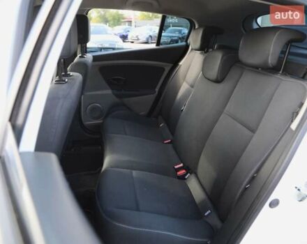 Белый Рено Меган, объемом двигателя 1.6 л и пробегом 211 тыс. км за 6700 $, фото 13 на Automoto.ua