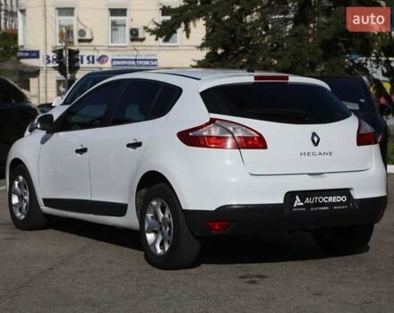 Белый Рено Меган, объемом двигателя 1.6 л и пробегом 211 тыс. км за 6700 $, фото 4 на Automoto.ua