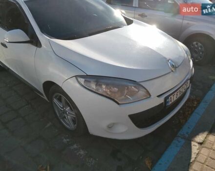 Белый Рено Меган, объемом двигателя 1.46 л и пробегом 289 тыс. км за 4000 $, фото 5 на Automoto.ua