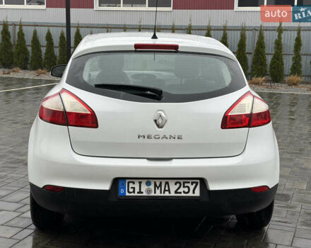Белый Рено Меган, объемом двигателя 1.6 л и пробегом 198 тыс. км за 6200 $, фото 4 на Automoto.ua