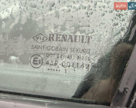 Белый Рено Меган, объемом двигателя 1.6 л и пробегом 198 тыс. км за 6200 $, фото 12 на Automoto.ua