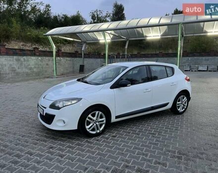 Белый Рено Меган, объемом двигателя 1.5 л и пробегом 207 тыс. км за 6100 $, фото 10 на Automoto.ua