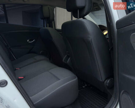 Белый Рено Меган, объемом двигателя 1.46 л и пробегом 275 тыс. км за 5800 $, фото 20 на Automoto.ua