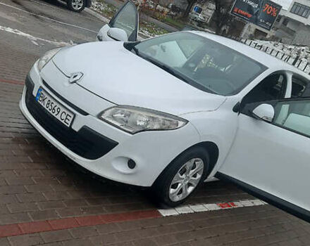 Белый Рено Меган, объемом двигателя 1.5 л и пробегом 306 тыс. км за 6499 $, фото 2 на Automoto.ua