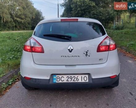 Белый Рено Меган, объемом двигателя 1.46 л и пробегом 163 тыс. км за 7500 $, фото 26 на Automoto.ua