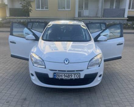 Білий Рено Меган, об'ємом двигуна 1.46 л та пробігом 276 тис. км за 5500 $, фото 2 на Automoto.ua