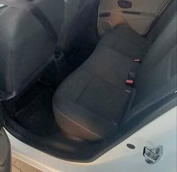 Белый Рено Меган, объемом двигателя 1.6 л и пробегом 198 тыс. км за 7200 $, фото 13 на Automoto.ua