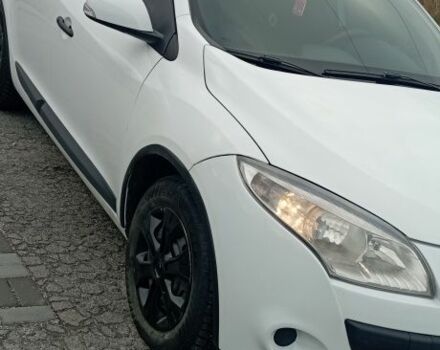 Белый Рено Меган, объемом двигателя 1.5 л и пробегом 225 тыс. км за 6300 $, фото 3 на Automoto.ua