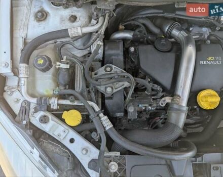 Белый Рено Меган, объемом двигателя 1.5 л и пробегом 275 тыс. км за 6500 $, фото 15 на Automoto.ua