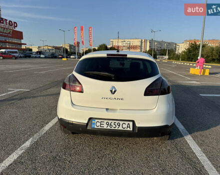 Рено Меган 2011 в Черновцах на Automoto.ua Белый Рено Меган, объемом двигателя 1.6 л и пробегом 176 тыс. км за 6700 $, фото 4 на Automoto.ua