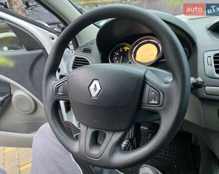 Белый Рено Меган, объемом двигателя 1.5 л и пробегом 210 тыс. км за 6450 $, фото 30 на Automoto.ua