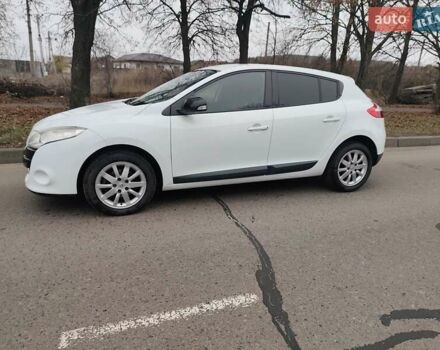 Белый Рено Меган, объемом двигателя 1.6 л и пробегом 168 тыс. км за 7500 $, фото 3 на Automoto.ua