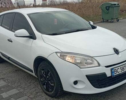 Белый Рено Меган, объемом двигателя 1.5 л и пробегом 225 тыс. км за 6300 $, фото 2 на Automoto.ua