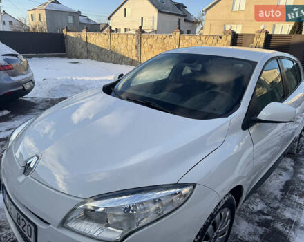 Білий Рено Меган, об'ємом двигуна 1.6 л та пробігом 139 тис. км за 7600 $, фото 16 на Automoto.ua