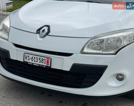 Белый Рено Меган, объемом двигателя 1.5 л и пробегом 171 тыс. км за 7900 $, фото 10 на Automoto.ua