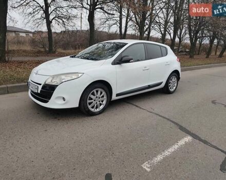 Белый Рено Меган, объемом двигателя 1.6 л и пробегом 168 тыс. км за 7500 $, фото 2 на Automoto.ua