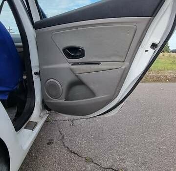 Білий Рено Меган, об'ємом двигуна 1.5 л та пробігом 311 тис. км за 6500 $, фото 8 на Automoto.ua