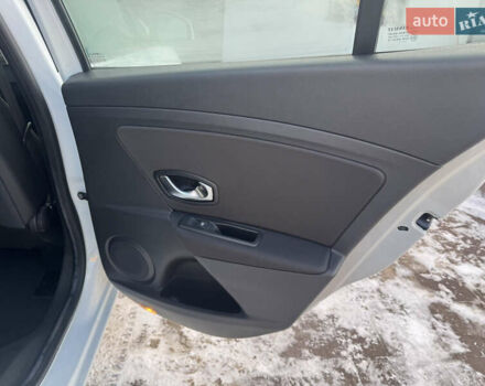 Білий Рено Меган, об'ємом двигуна 1.6 л та пробігом 139 тис. км за 7600 $, фото 31 на Automoto.ua