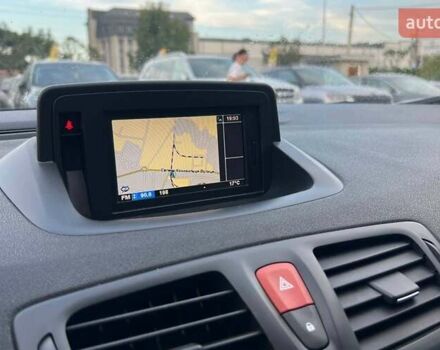 Білий Рено Меган, об'ємом двигуна 1.46 л та пробігом 188 тис. км за 7700 $, фото 15 на Automoto.ua