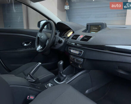 Белый Рено Меган, объемом двигателя 1.46 л и пробегом 275 тыс. км за 5800 $, фото 17 на Automoto.ua