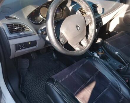 Белый Рено Меган, объемом двигателя 1.46 л и пробегом 289 тыс. км за 4000 $, фото 4 на Automoto.ua